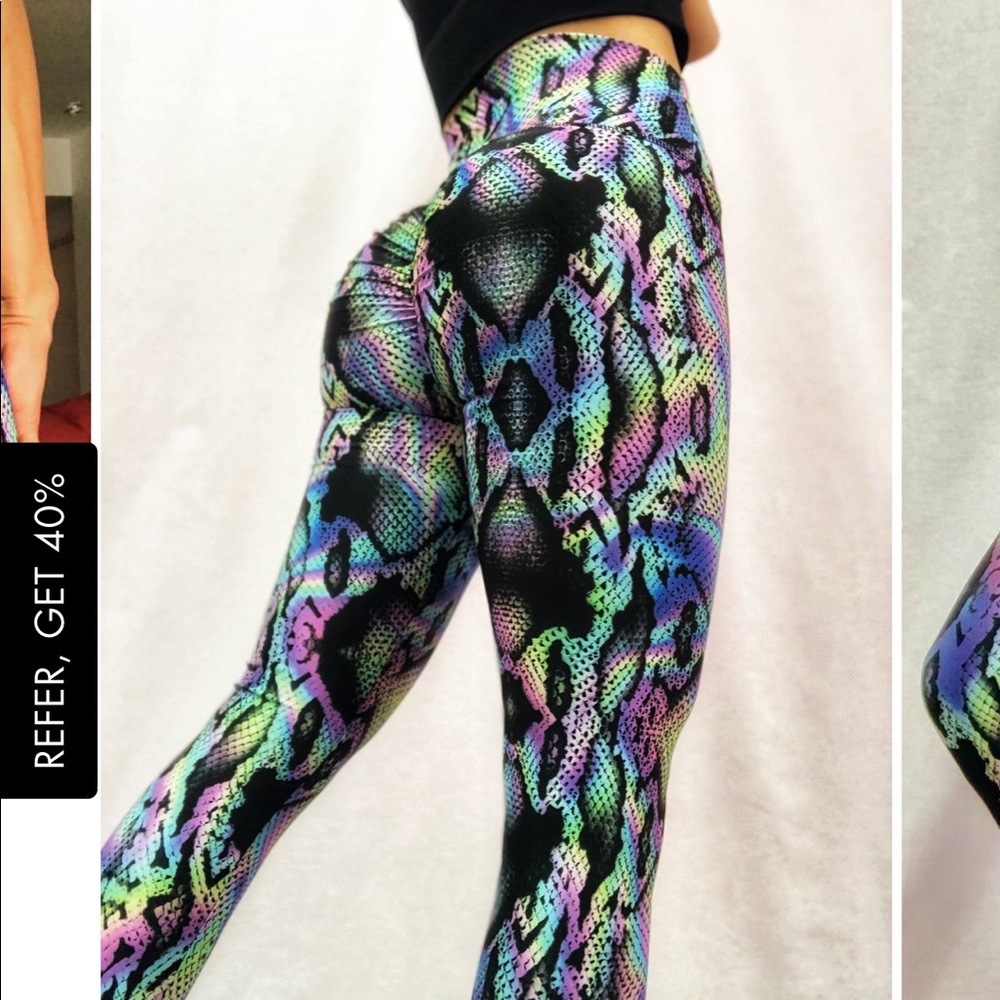 Rainbow python scrunch butt leggings